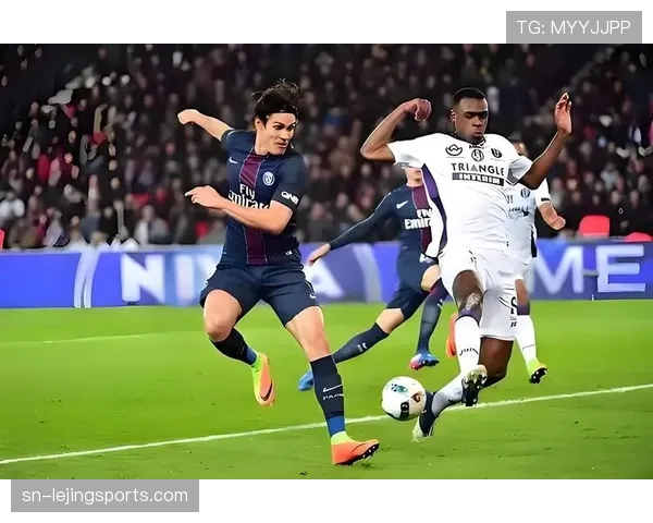 当缺少核心中锋：巴黎圣日耳曼进攻如何保持效率？